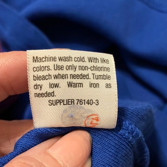 Woman’s Sleeveless 2 pack tank tops - Picture 4 of 6